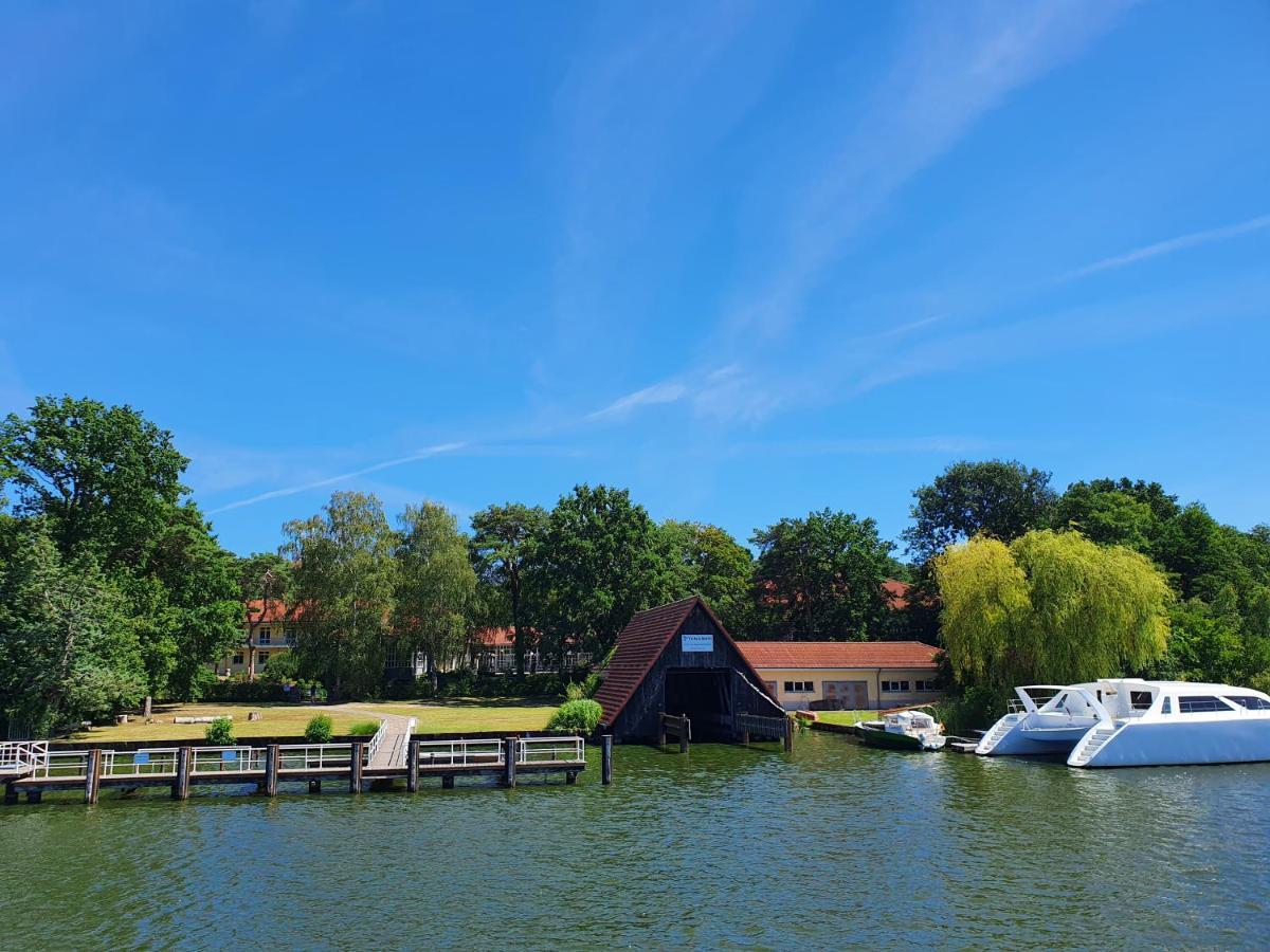 Waldhotel Am See Berlin-Schmoeckwitz