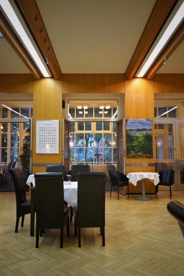 Waldhotel Am See Berlin-Schmoeckwitz