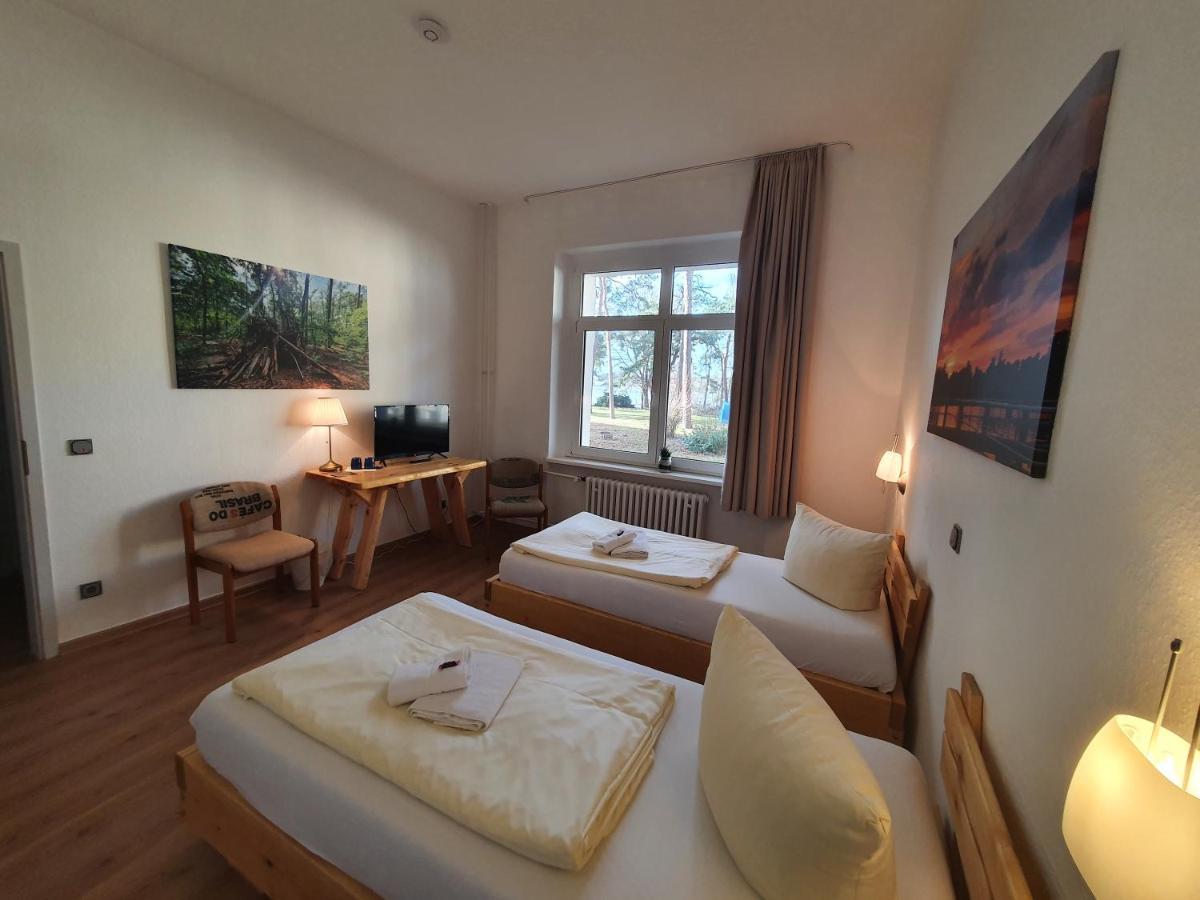 Hotel Waldhotel Am See Berlin-Schmoeckwitz 3*