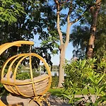 Waldhotel Am See Berlin-Schmoeckwitz